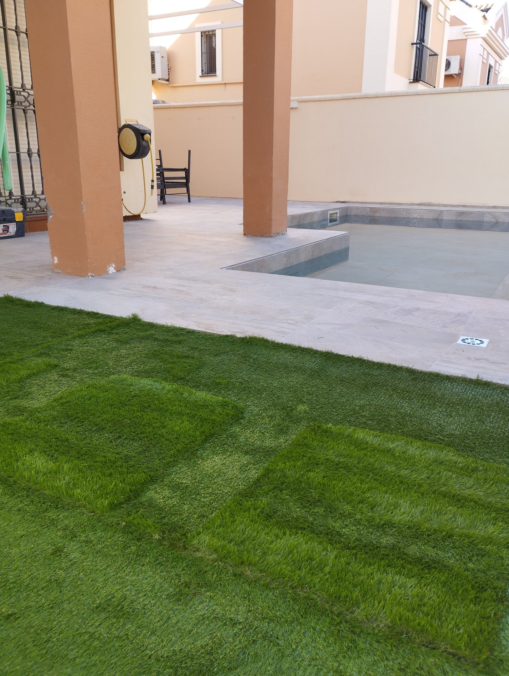 reforma de piscina y terrraza en mairena del alcor