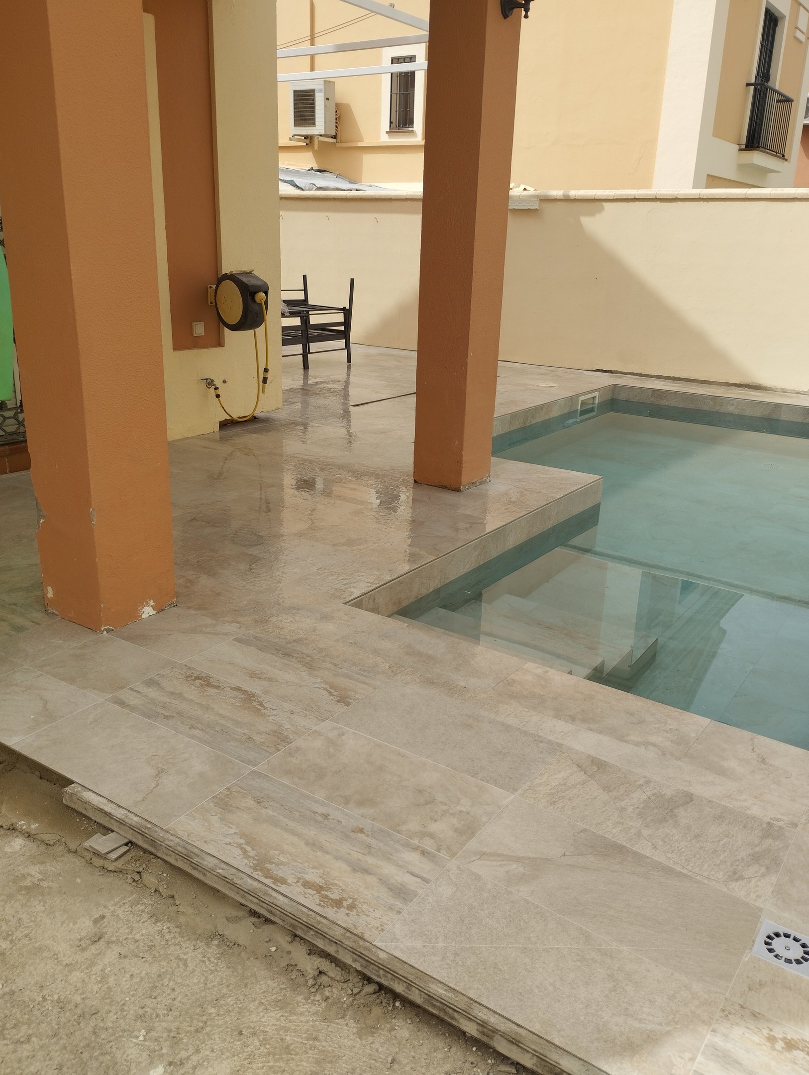 reforma de piscina y terrraza en el viso del alcor